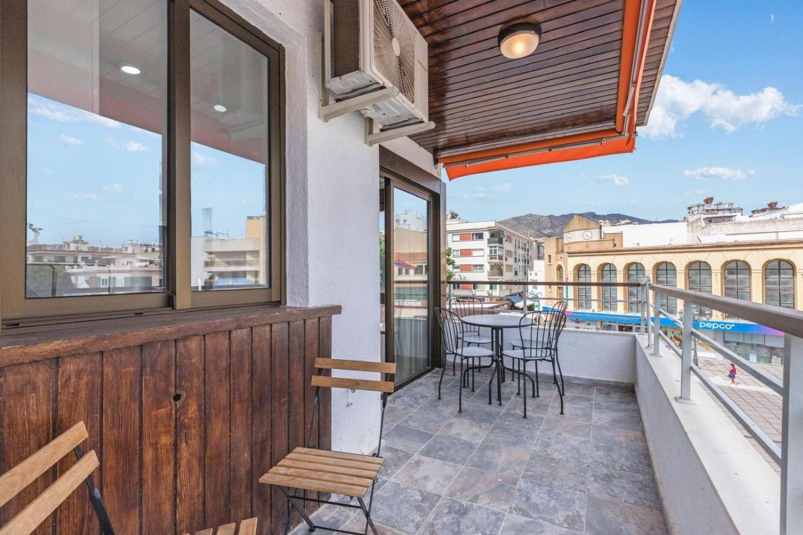 Nogalera Rainbow 2-Bedroom Apartment, Pool And Parking By Namaste Elite 托雷莫利诺斯 外观 照片