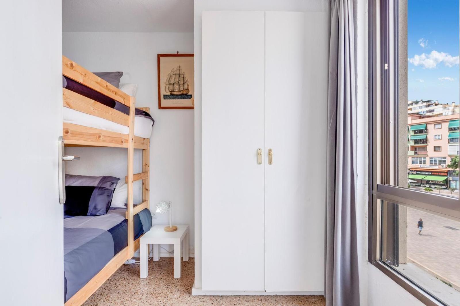 Nogalera Rainbow 2-Bedroom Apartment, Pool And Parking By Namaste Elite 托雷莫利诺斯 外观 照片