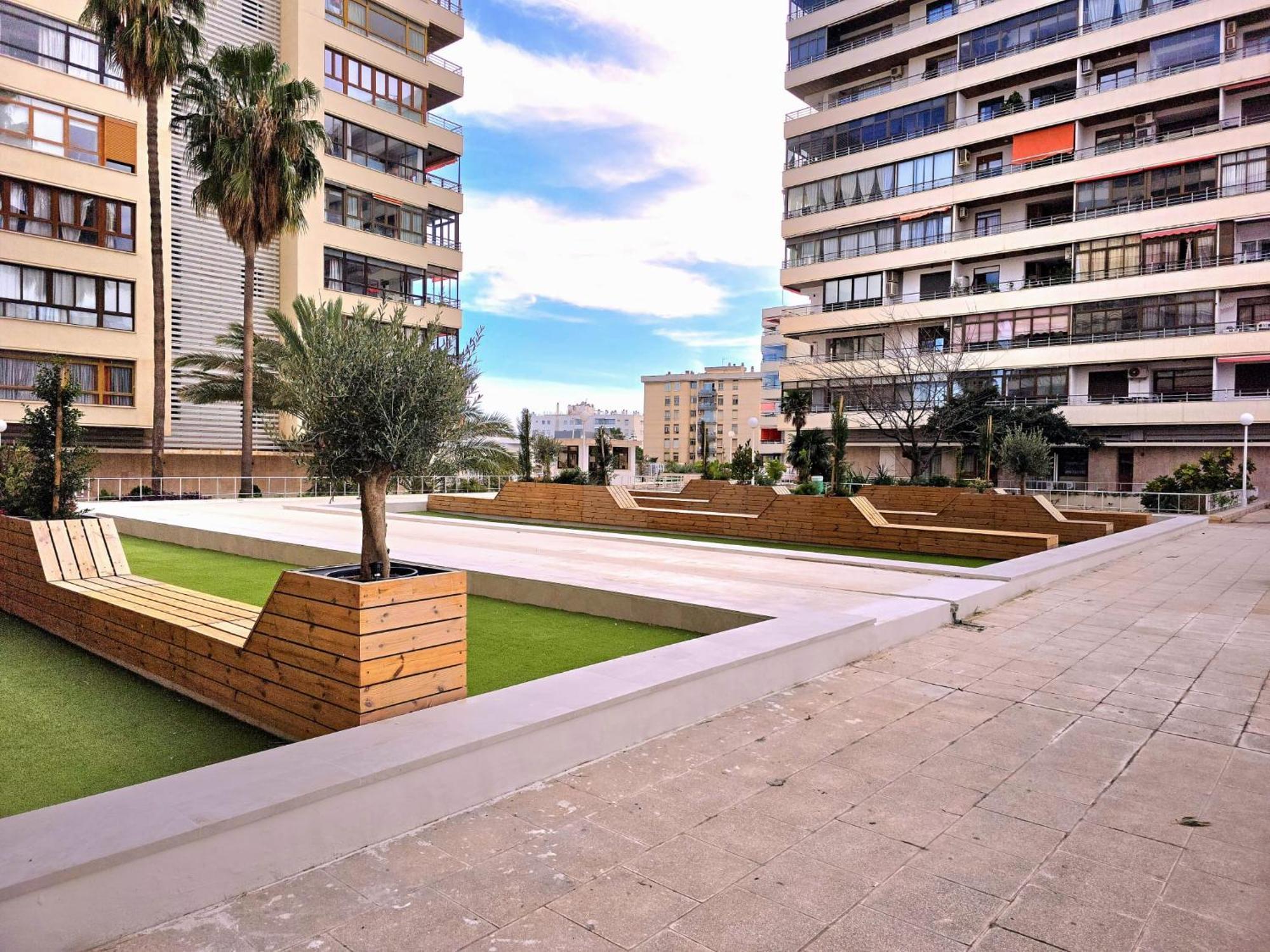 Nogalera Rainbow 2-Bedroom Apartment, Pool And Parking By Namaste Elite 托雷莫利诺斯 外观 照片