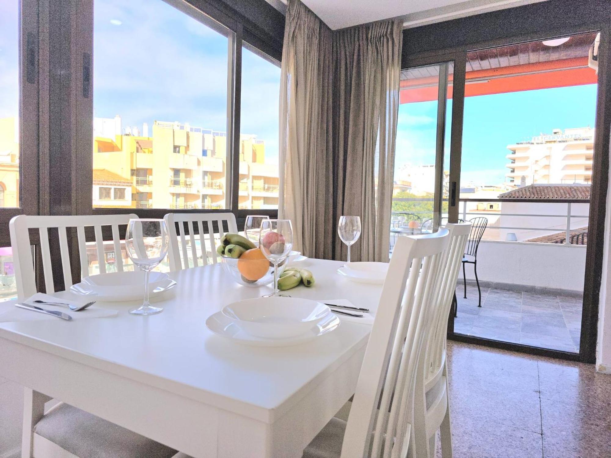 Nogalera Rainbow 2-Bedroom Apartment, Pool And Parking By Namaste Elite 托雷莫利诺斯 外观 照片