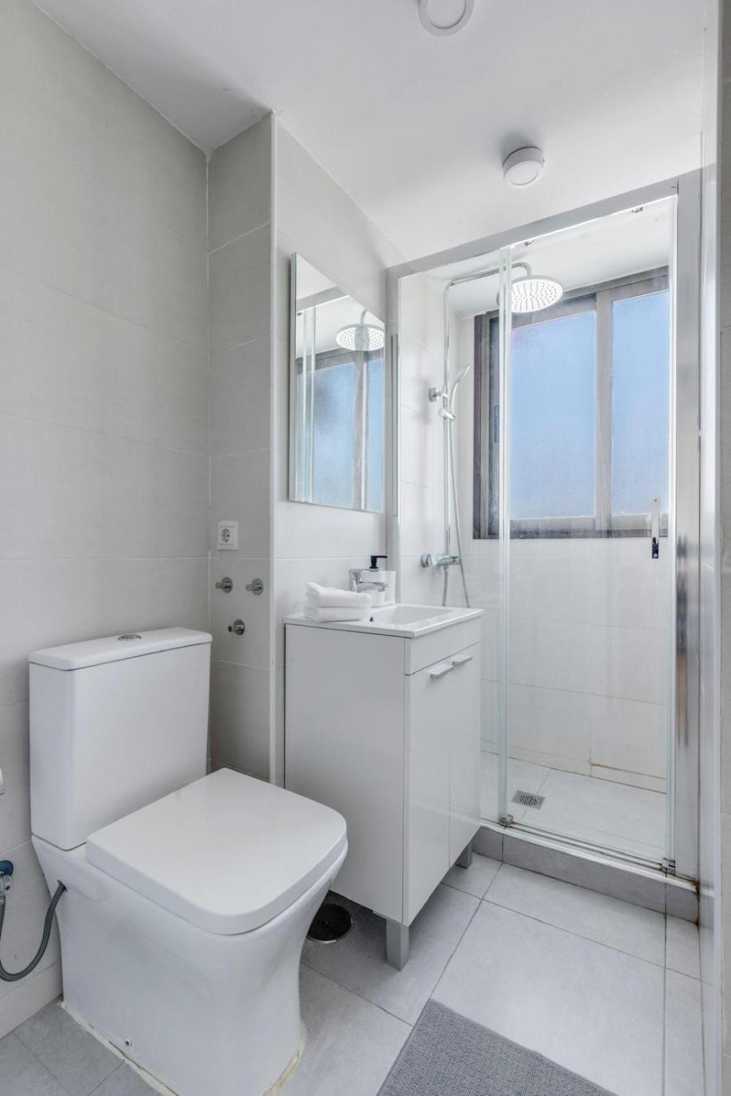Nogalera Rainbow 2-Bedroom Apartment, Pool And Parking By Namaste Elite 托雷莫利诺斯 外观 照片