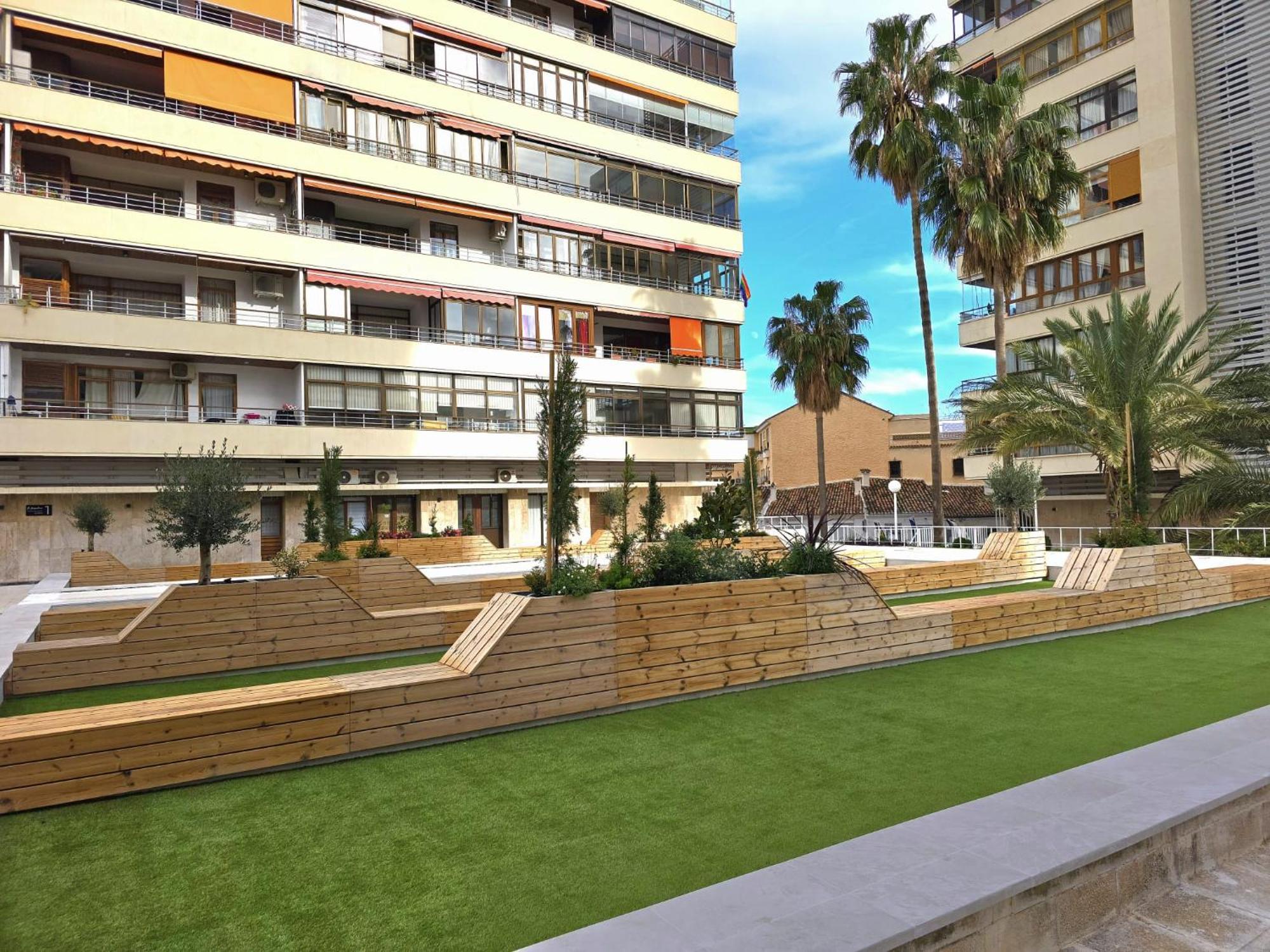Nogalera Rainbow 2-Bedroom Apartment, Pool And Parking By Namaste Elite 托雷莫利诺斯 外观 照片