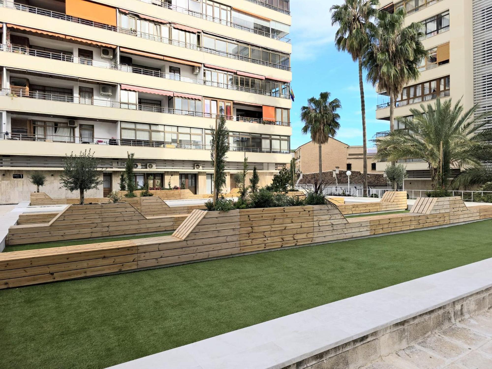 Nogalera Rainbow 2-Bedroom Apartment, Pool And Parking By Namaste Elite 托雷莫利诺斯 外观 照片